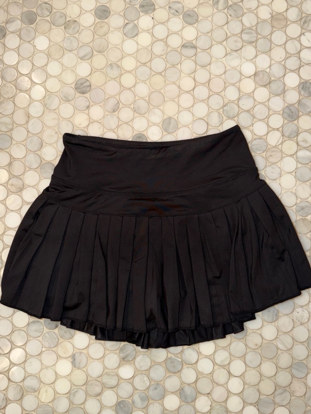 Black Gold Hinge Pleaded Skirt - size XS